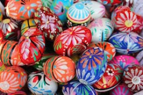 Easter: bank log-ins down, chocolate sales soar